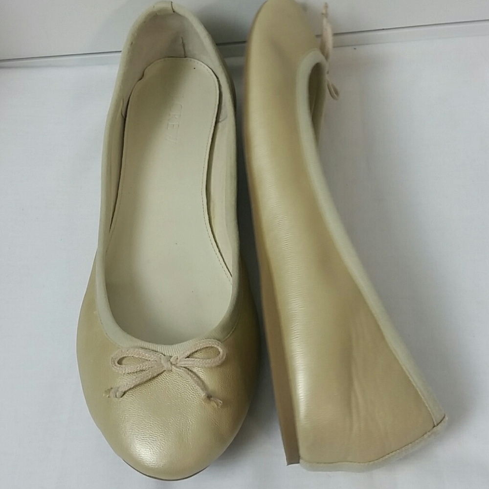 J.Crew pale gold ballet shoes.       Sz 10